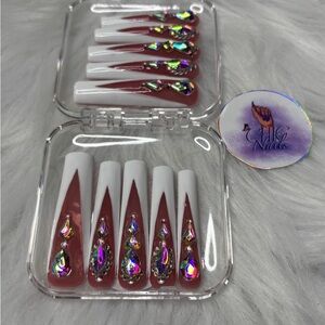 Elegant Pink and White Press-On Nails